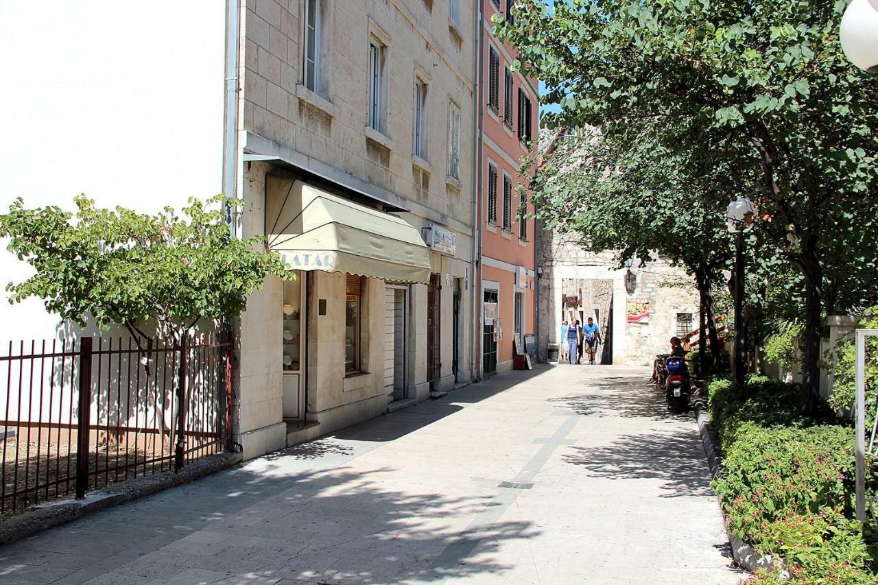 Aparment Mimica-Croatia , Omis , center Apartment Exterior foto