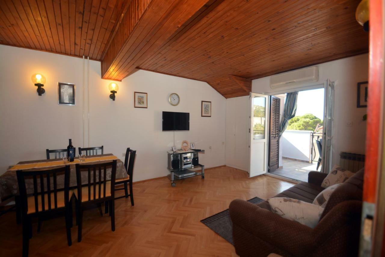 Aparment Mimica-Croatia , Omis , center Apartment Exterior foto