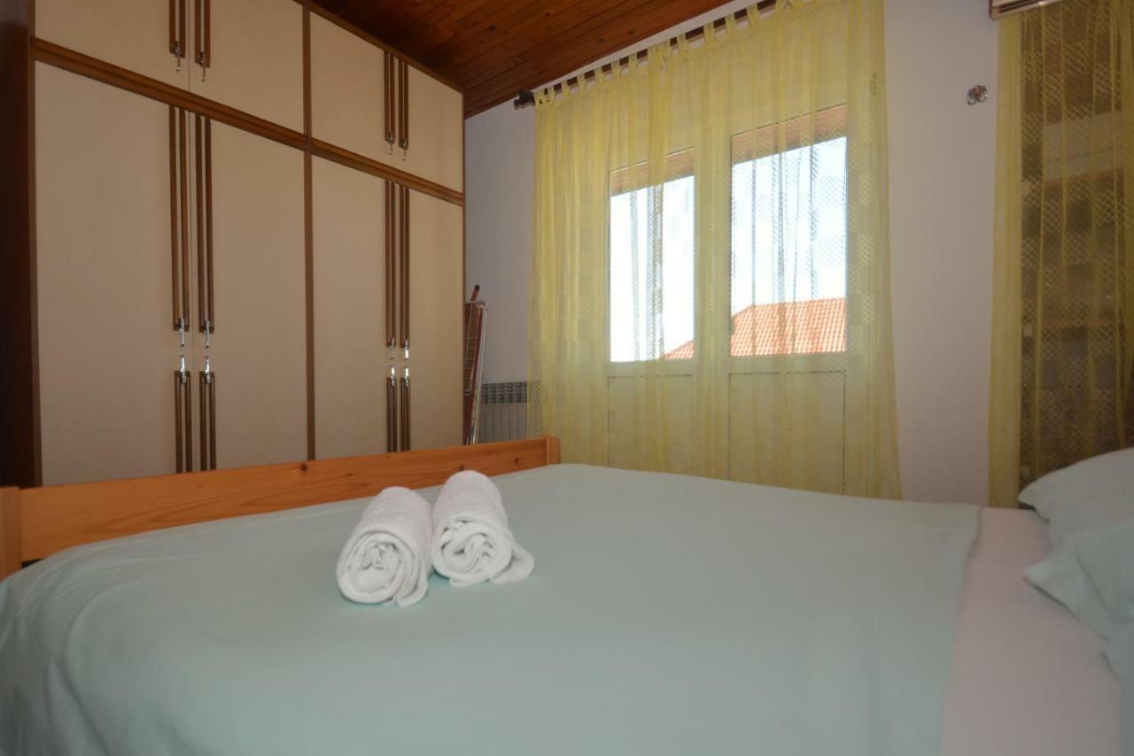 Aparment Mimica-Croatia , Omis , center Apartment Exterior foto