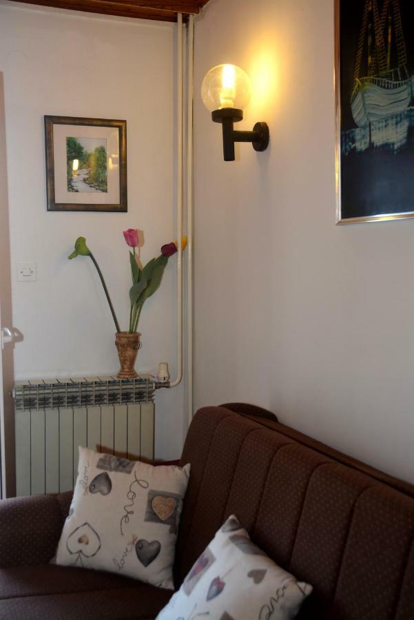 Aparment Mimica-Croatia , Omis , center Apartment Exterior foto